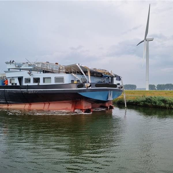 Salvage and collision